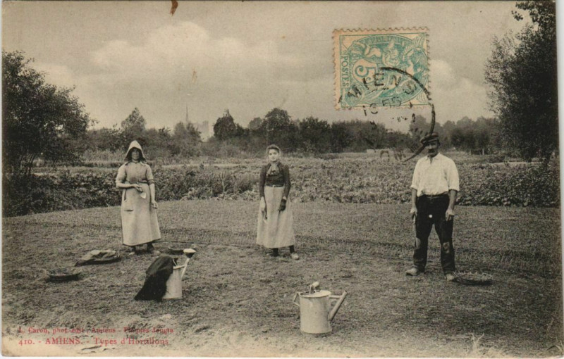 Carte postale ancienne Amiens Types d'Hortillons à Amiens