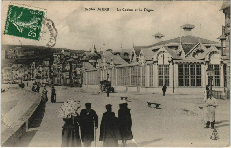 Carte postale ancienne Mers-les-Bains Le Casino et la Digue à Mers-les-Bains