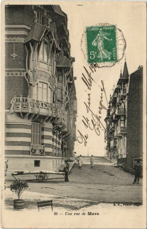 Carte postale ancienne Mers-les-Bains Une rue à Mers-les-Bains