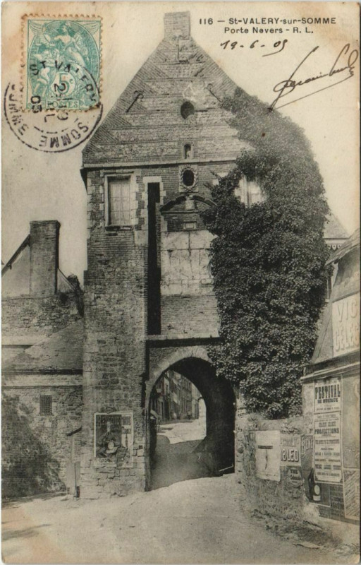 Carte postale ancienne Saint-Valery-sur-Somme Porte Nevers à Y