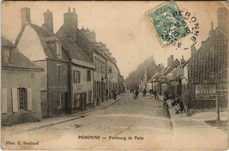 Carte postale ancienne Peronne Faubourg de Paris