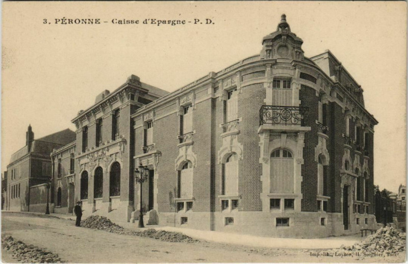 Carte postale ancienne Peronne Caisse d'Epargne