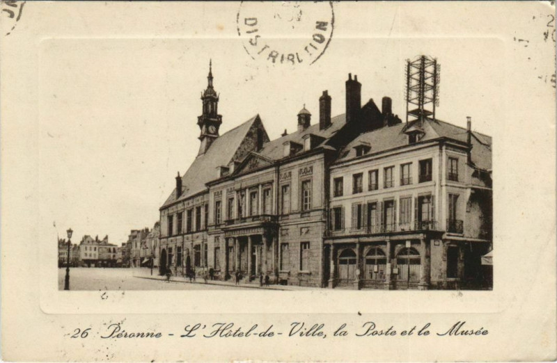 Carte postale ancienne Peronne Hotel de Ville