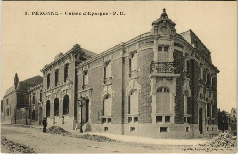 Carte postale ancienne Peronne Caisse d'Epargne