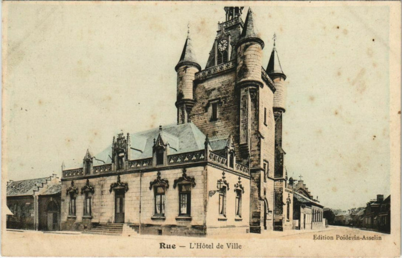 Carte postale ancienne Rue Hotel de Ville à Rue