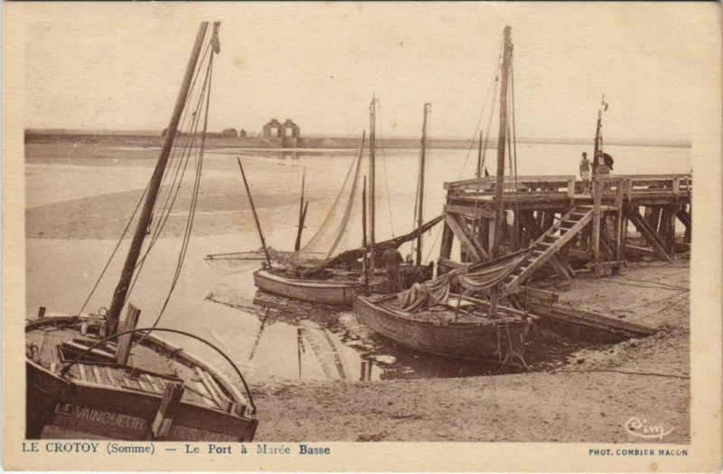 Carte postale ancienne Le Crotoy le Port a marée basse au Crotoy