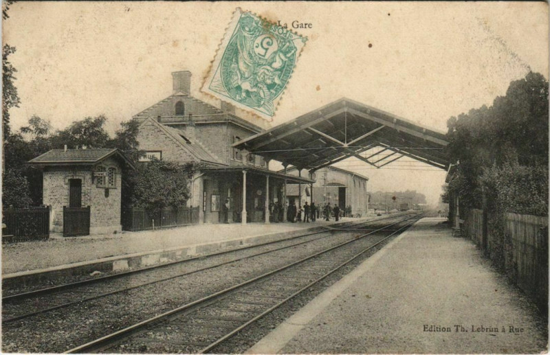 Carte postale ancienne Rue La Gare à Rue