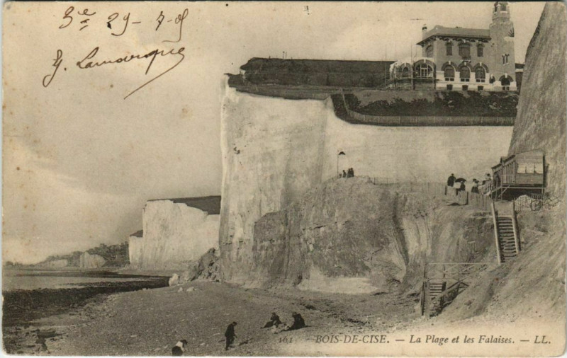 Carte postale ancienne Bois-de-Cise La Plage et les Falaises