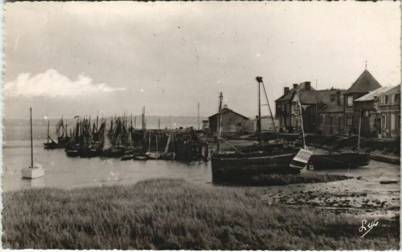 Carte postale ancienne Le Crotoy Repos dans le Port au Crotoy