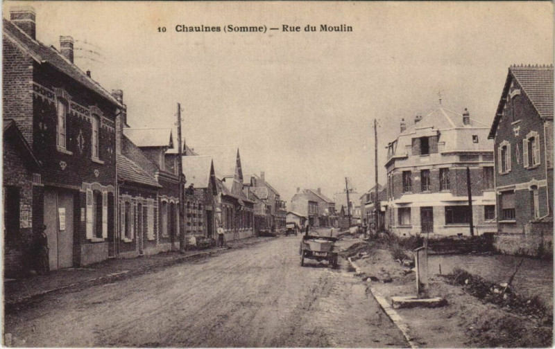 Carte postale ancienne Chaulnes Rue du Moulin à Chaulnes