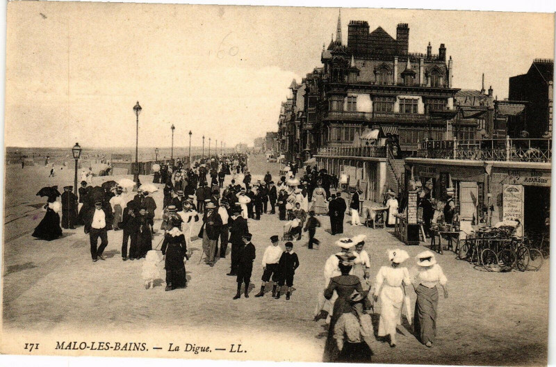 Carte postale ancienne Malo-les-Bains. - La digue