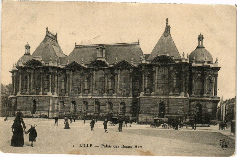 Carte postale ancienne Lille - Palais des Beaux-Arts à Lille