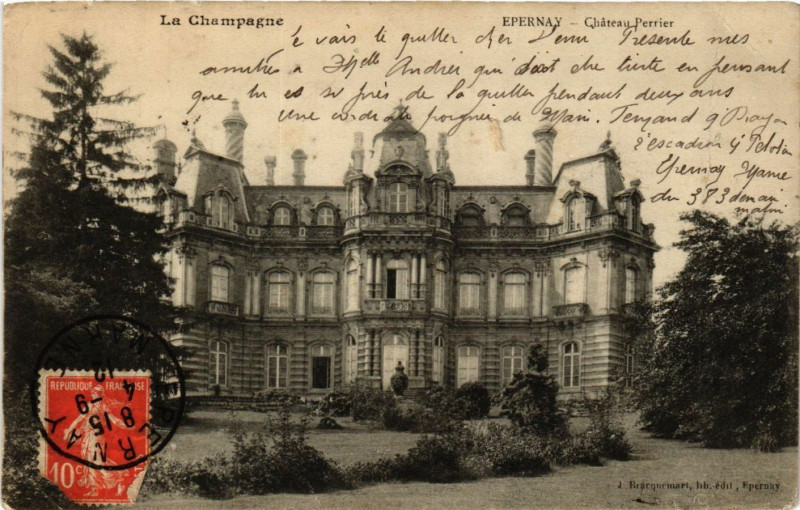 Carte postale ancienne La Campagne - Epernay - Chateau Perrier à Épernay