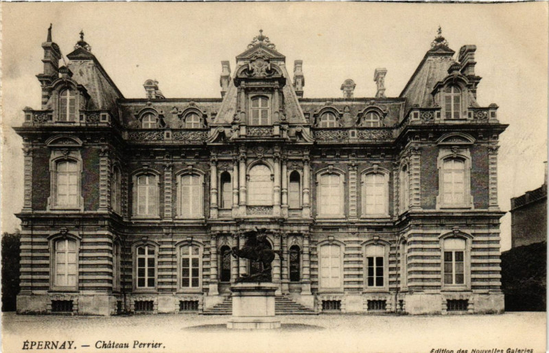Carte postale ancienne Epernay - Chateau Perrier à Épernay