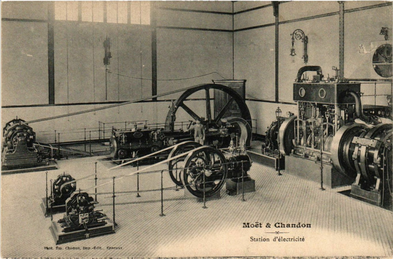 Carte postale ancienne Moet & Chandon - Station d'electricite