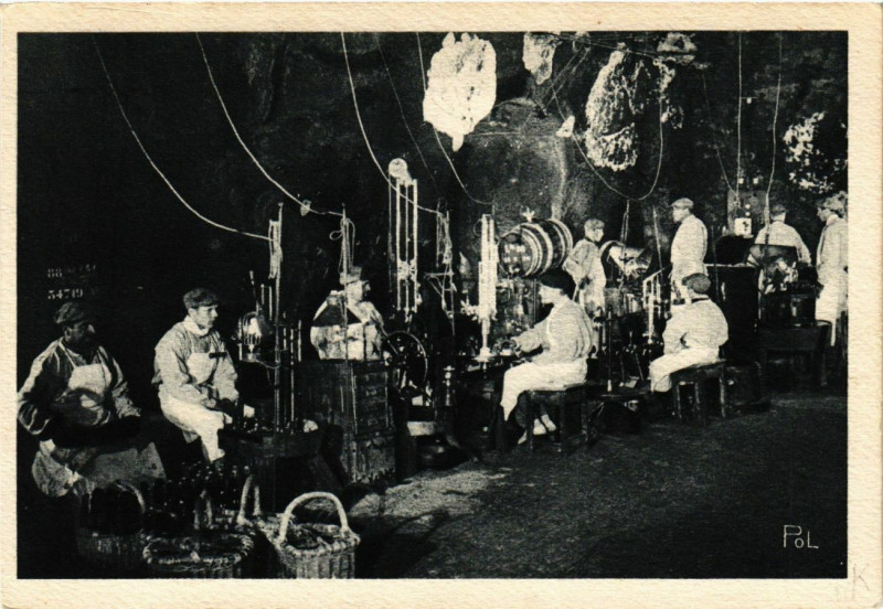 Carte postale ancienne Un chantier d'operation - Maison Pommery et Greno
