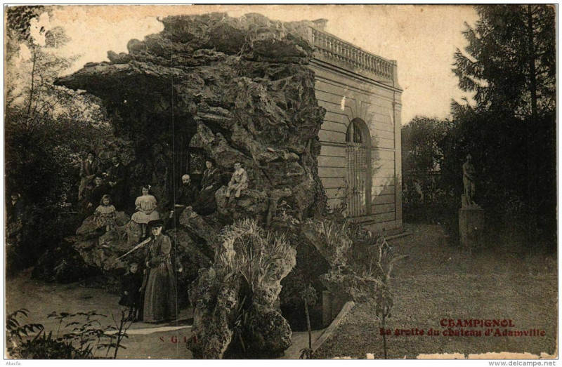 Carte postale ancienne Champignol La grotte du chateau d'Adamville