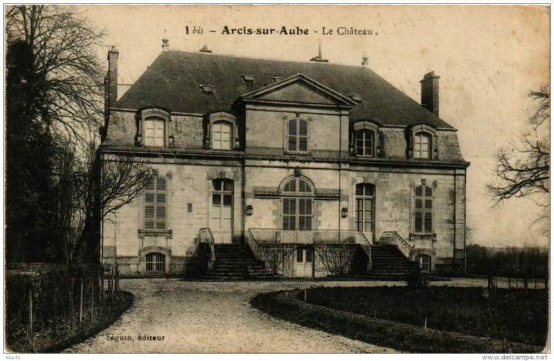 Carte postale ancienne Arcis-sur-Aube Le Chateau à Arcis-sur-Aube