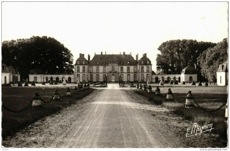 Carte postale ancienne La Motte-Tilly Le Chateau à La Motte-Tilly