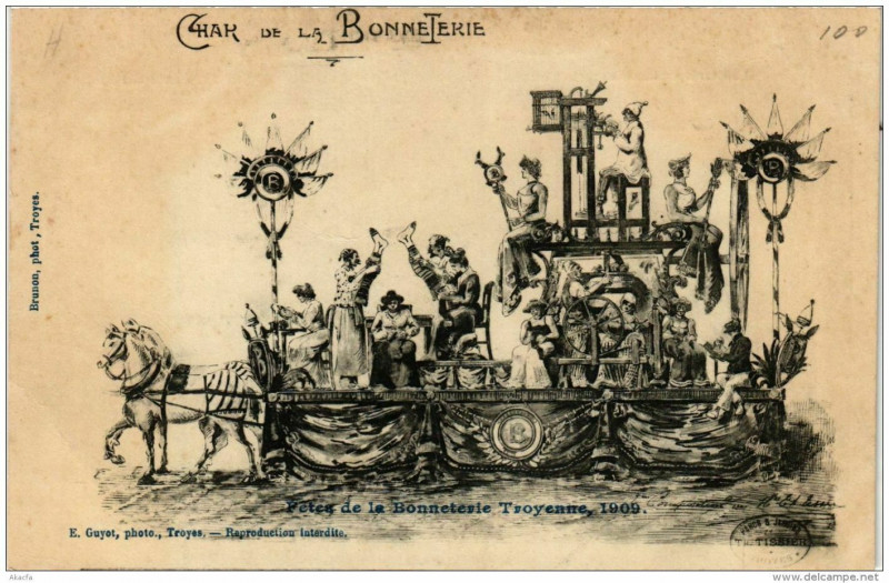 Carte postale ancienne Char de la Bonneterie