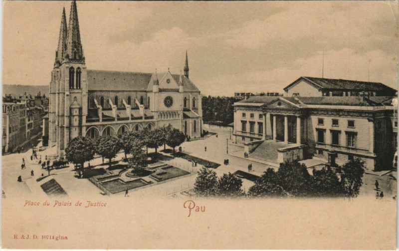 Carte postale ancienne Pau Place du Palais de Jusice France à Pau