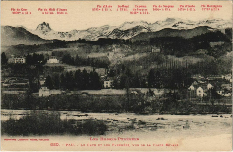 Carte postale ancienne Pau Le Gave et les Pyrenees France à Pau