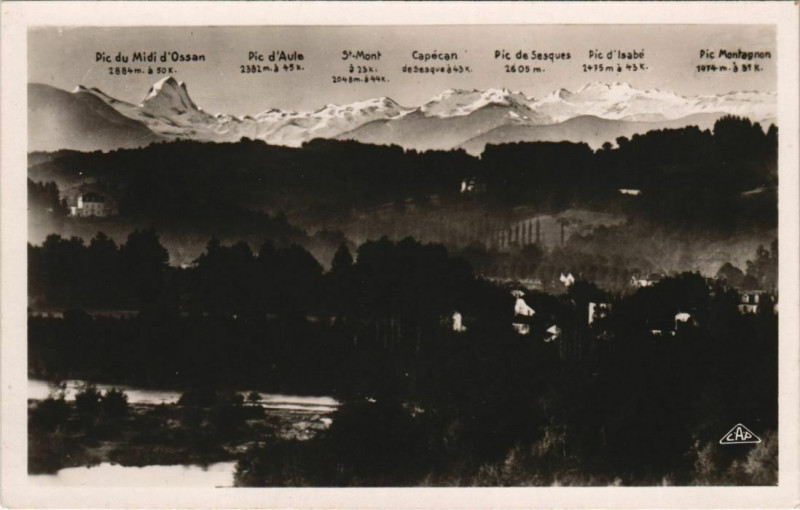 Carte postale ancienne Pau Chaine des Pyrenees France à Pau