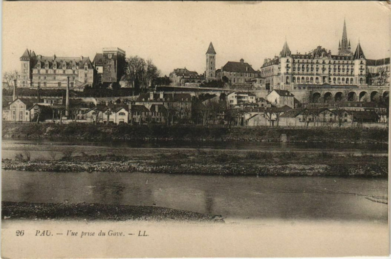 Carte postale ancienne Pau vue prise du Gave France à Pau