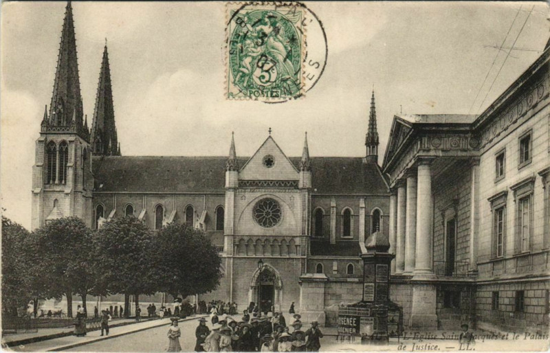 Carte postale ancienne Pau Eglise Saint-Jacques et le Palais de Justice France à Pau