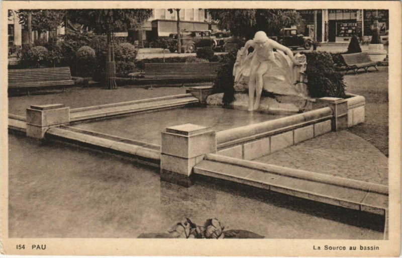 Carte postale ancienne Pau La Source au bassin France à Pau