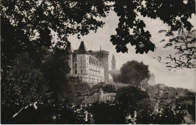 Carte postale ancienne Pau Chateau Henri Iv France à Pau
