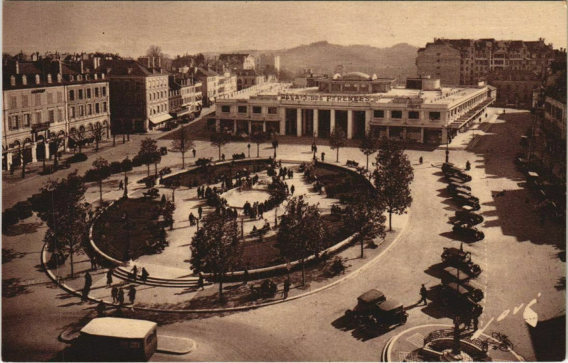 Carte postale ancienne Pau Place Clemenceau France à Pau