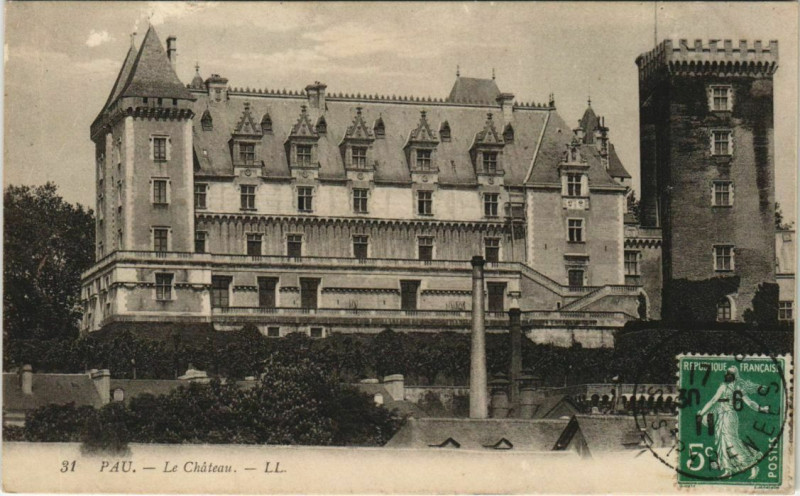 Carte postale ancienne Pau Le Chateau France à Pau