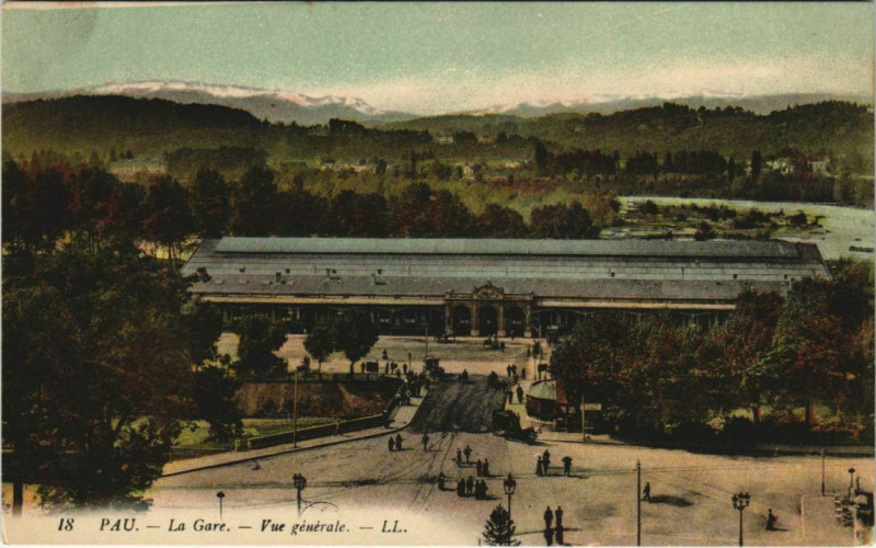 Carte postale ancienne Pau La Gare ,vue generale France à Pau