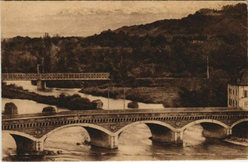 Carte postale ancienne Pau Les Ponts sur le Gave France à Pau