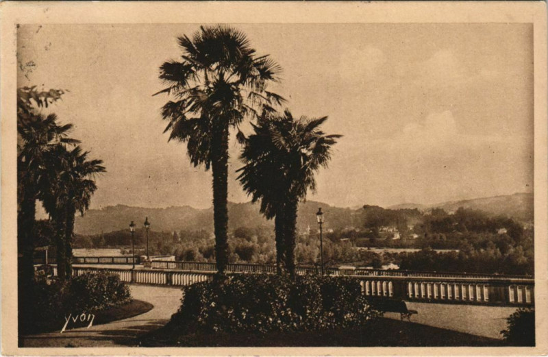 Carte postale ancienne Pau vue generale France à Pau