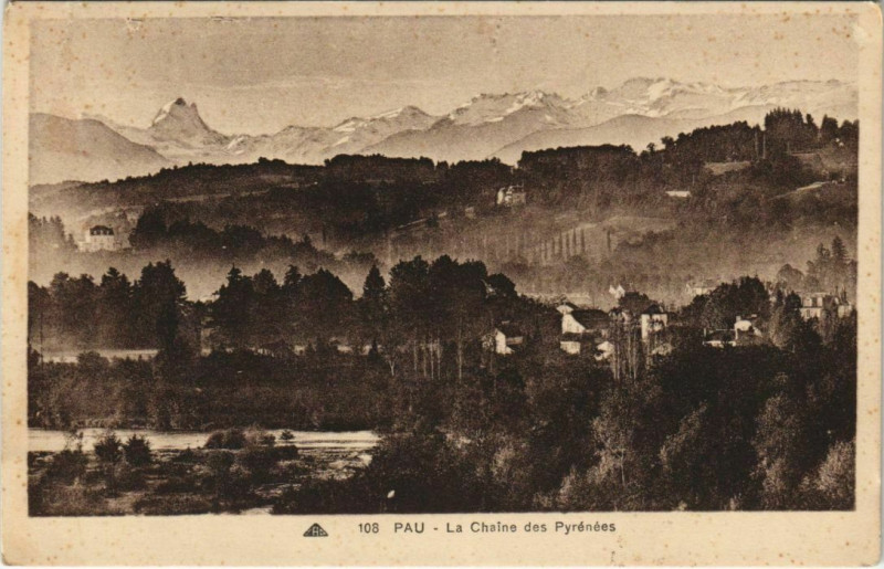 Carte postale ancienne Pau Chaine des Pyrenees France à Pau