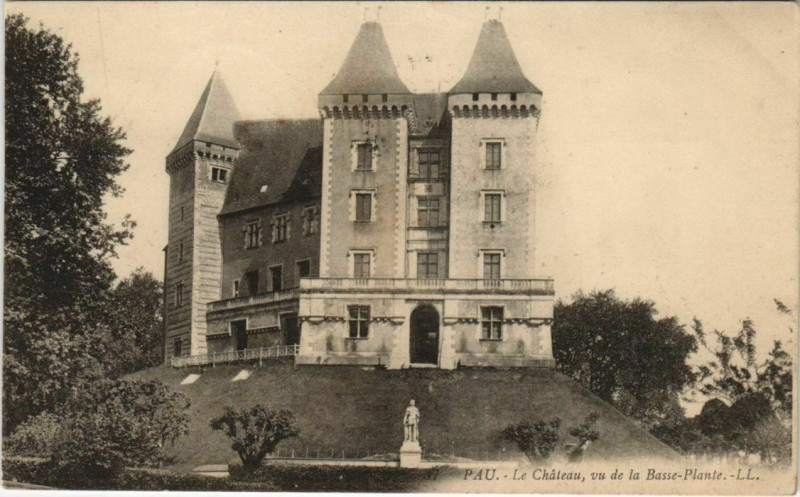 Carte postale ancienne Pau Le Chateau France à Pau