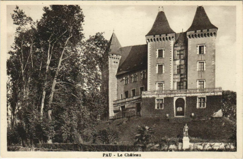 Carte postale ancienne Pau Le Chateau France à Pau