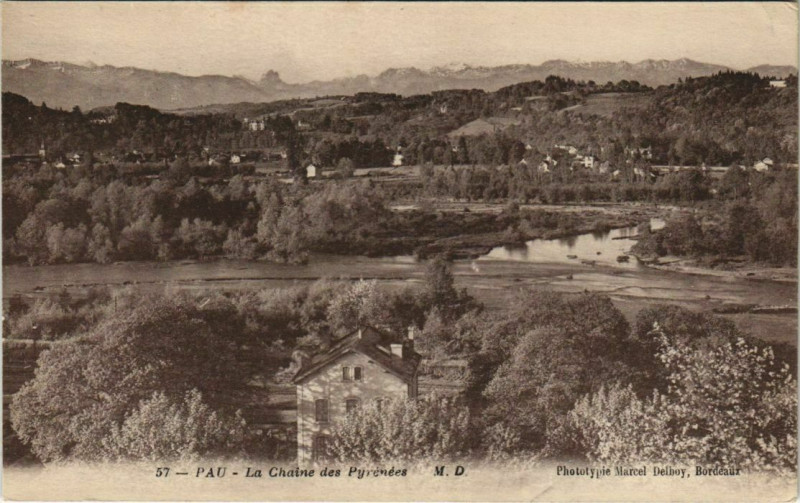 Carte postale ancienne Pau Chaine des Pyrenees France à Pau
