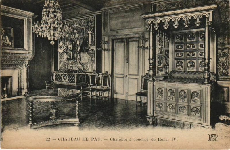 Carte postale ancienne Pau Le Chateau ,Chambre Henri Iv France à Pau