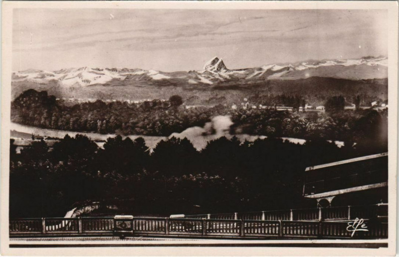 Carte postale ancienne Pau Chaine des Pyrenees France à Pau