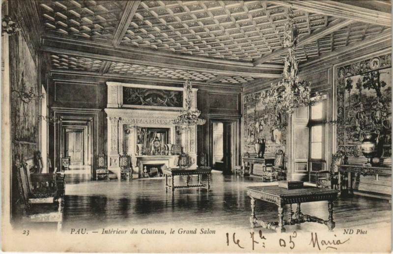 Carte postale ancienne Pau Interieur du Chateau, Le Grand Salon France à Pau