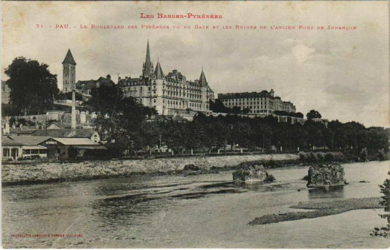 Carte postale ancienne Pau Boulevard des Pyrenees France à Pau