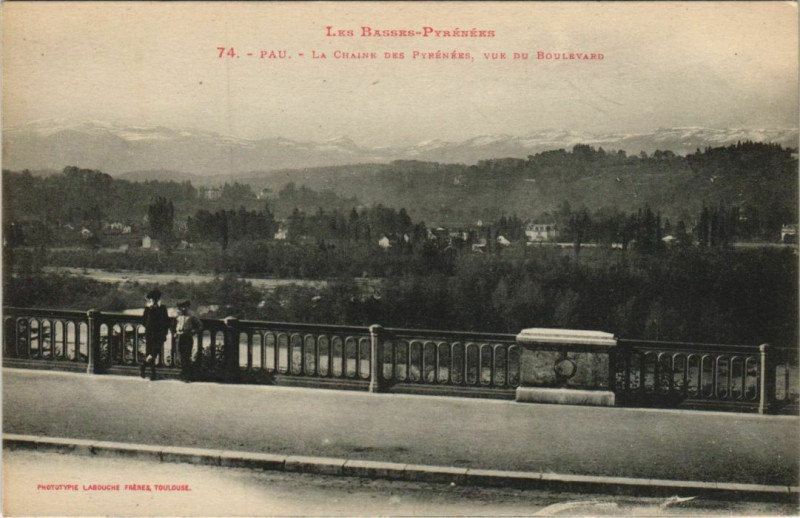 Carte postale ancienne Pau Chaine des Pyrenees France à Pau
