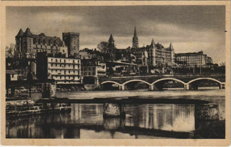 Carte postale ancienne Pau Panorama et Pont de Jurancon France à Pau