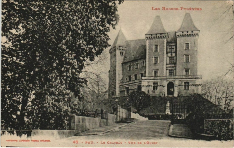Carte postale ancienne Pau Le Chateau France à Pau