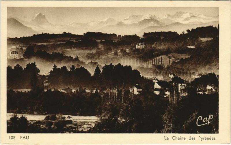 Carte postale ancienne Pau Chaine des Pyrenees France à Pau