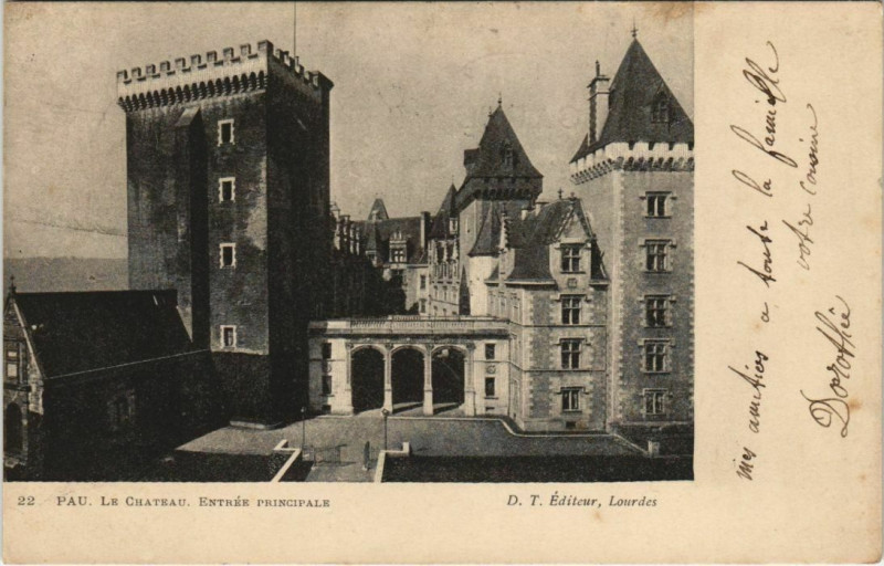 Carte postale ancienne Pau Le Chateau ,entree principale France à Pau