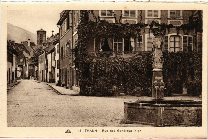 Carte postale ancienne Thann - Rue de Généraux Ihier à Thann